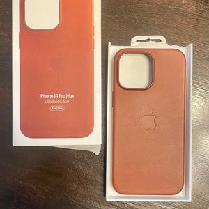SOLD▪️NIB Apple iPhone 14 Pro Max Leather Case with MagSafe - Umber